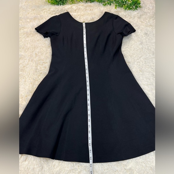 Banana Republic Black Skater Knit Ponte Dress Short Sleeve Exposed Zip Size 10 - Picture 8 of 8
